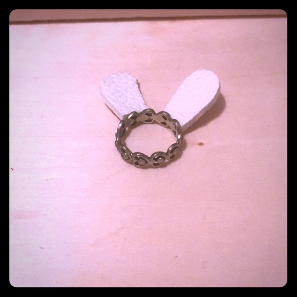 Bunny ring - Picture 2 of 4